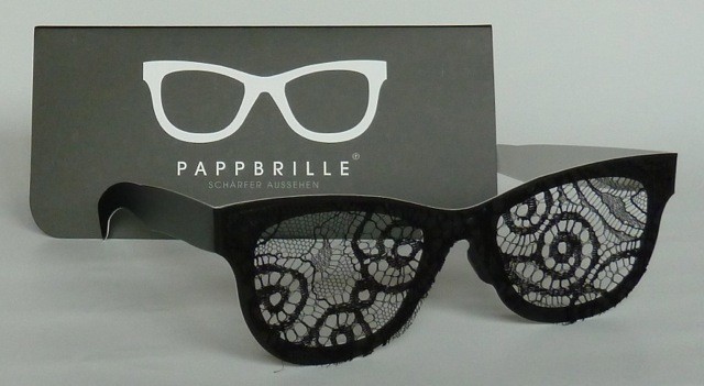 Pappbrille Schwarze Witwe