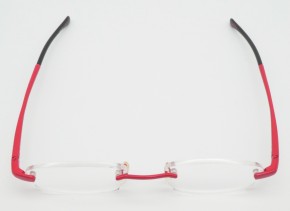 Sportive rote Fertiglesebrille